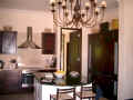 20 Kitchen.jpg (49462 bytes)